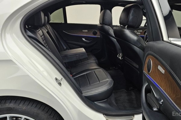 2021 Mercedes-Benz E-Класс с пробегом 46 067 км