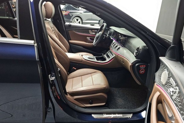 2022 Mercedes-Benz E-Класс с пробегом 50 418 км