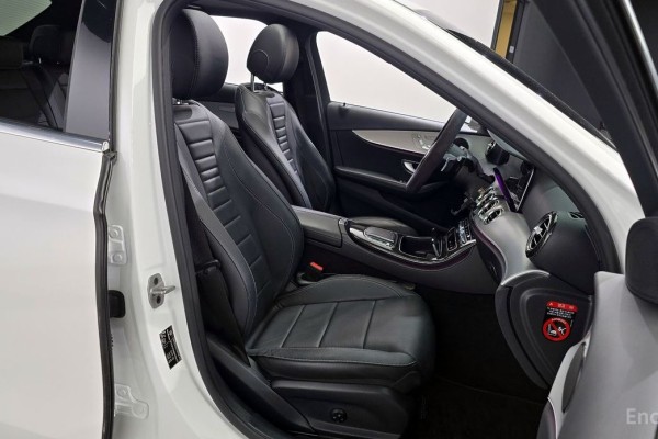 2021 Mercedes-Benz E-Класс с пробегом 50 917 км