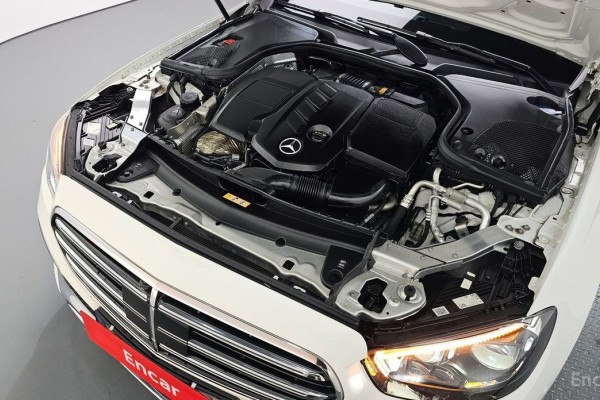 2022 Mercedes-Benz E-Класс с пробегом 53 502 км