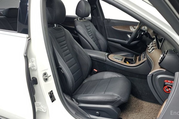 2022 Mercedes-Benz E-Класс с пробегом 53 502 км