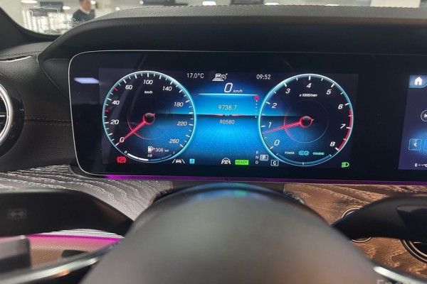 2022 Mercedes-Benz E-Класс с пробегом 90 579 км