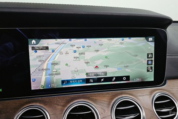 2022 Mercedes-Benz E-Класс с пробегом 53 502 км