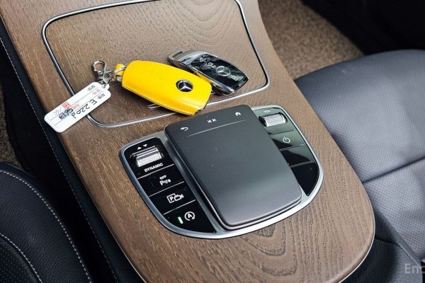 2022 Mercedes-Benz E-Класс с пробегом 53 502 км