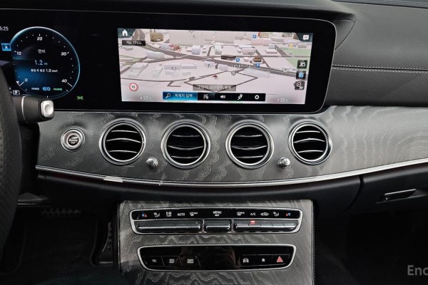 2022 Mercedes-Benz E-Класс с пробегом 53 747 км