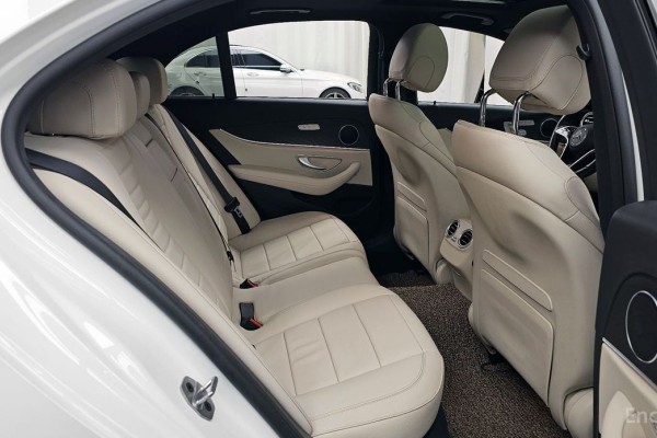 2022 Mercedes-Benz E-Класс с пробегом 62 753 км