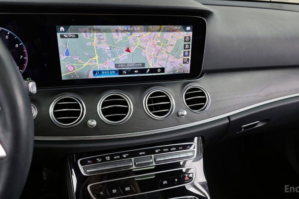 2022 Mercedes-Benz E-Класс с пробегом 42 559 км