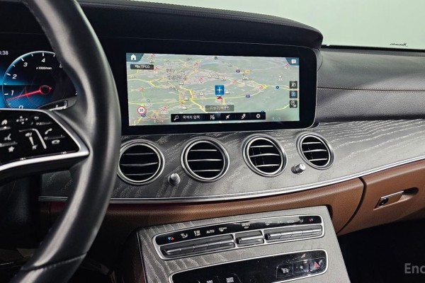 2022 Mercedes-Benz E-Класс с пробегом 110 718 км