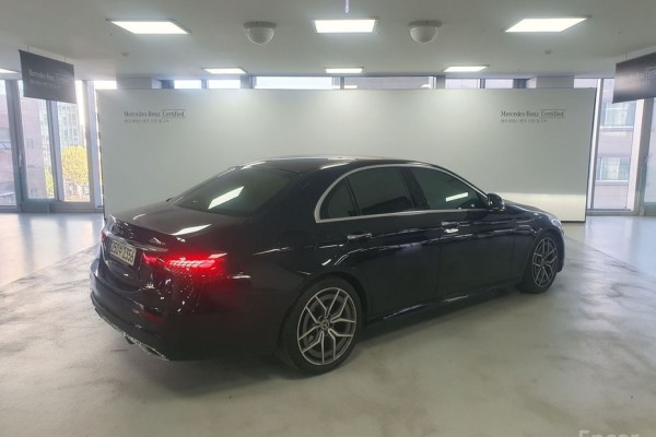2021 Mercedes-Benz E-Класс с пробегом 67 527 км