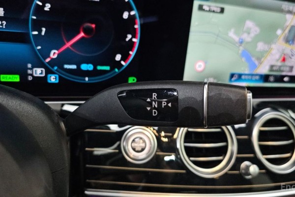 2021 Mercedes-Benz E-Класс с пробегом 44 232 км