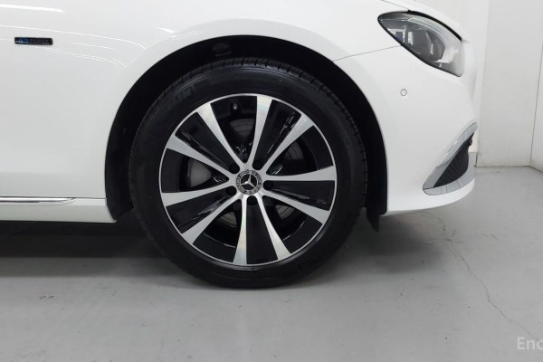 2021 Mercedes-Benz E-Класс с пробегом 64 065 км