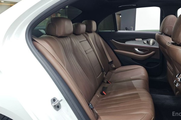 2021 Mercedes-Benz E-Класс с пробегом 44 232 км