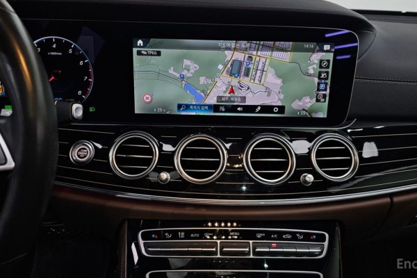 2021 Mercedes-Benz E-Класс с пробегом 44 232 км