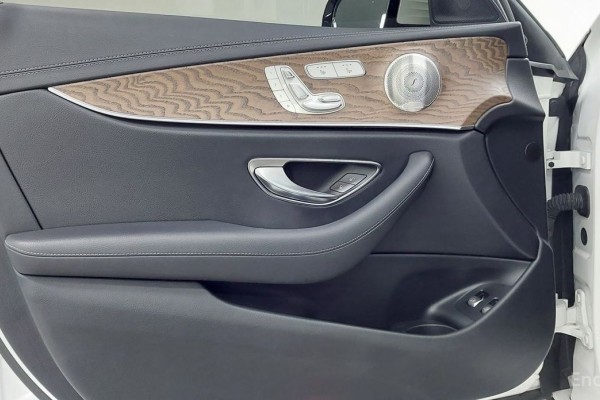 2021 Mercedes-Benz E-Класс с пробегом 64 065 км
