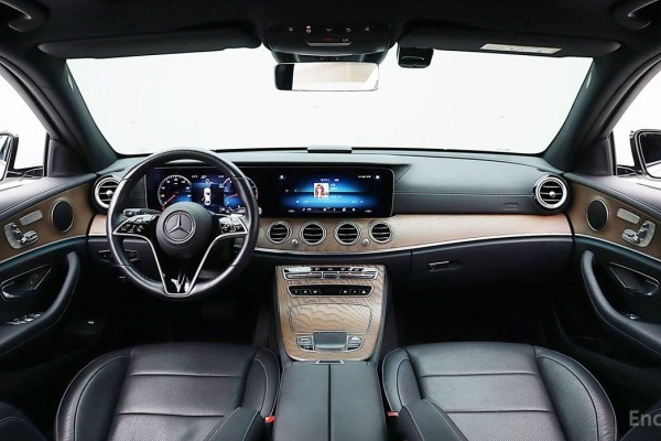 2021 Mercedes-Benz E-Класс с пробегом 45 813 км