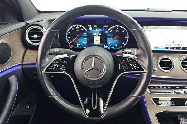 2021 Mercedes-Benz E-Класс с пробегом 45 664 км