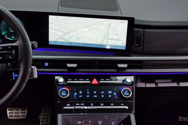 2023 Hyundai Santa Fe с пробегом 11 250 км