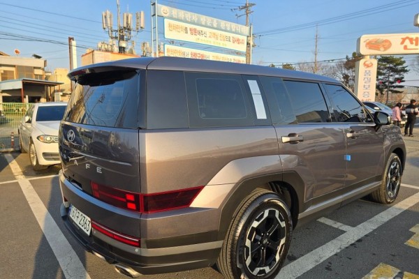 2024 Hyundai Santa Fe с пробегом 7 789 км