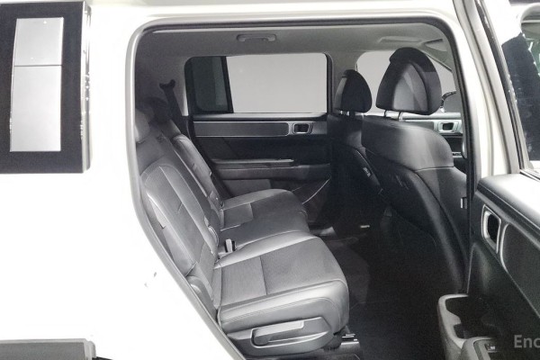 2023 Hyundai Santa Fe с пробегом 18 264 км