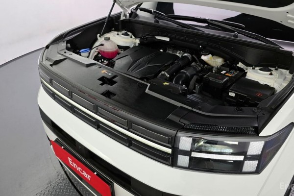 2023 Hyundai Santa Fe с пробегом 15 807 км