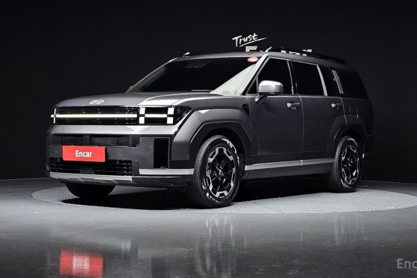 2023 Hyundai Santa Fe с пробегом 17 362 км