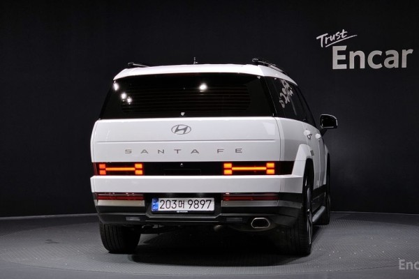 2024 Hyundai Santa Fe с пробегом 8 123 км