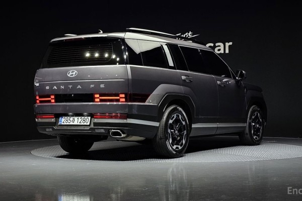 2023 Hyundai Santa Fe с пробегом 17 362 км