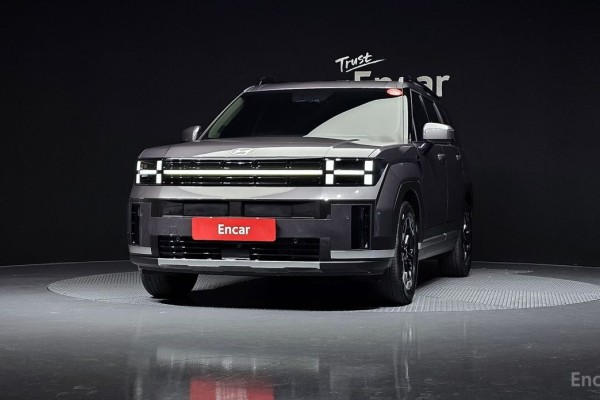 2023 Hyundai Santa Fe с пробегом 17 362 км