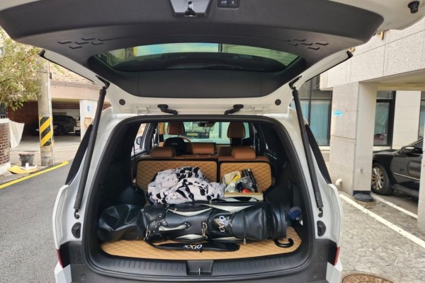 2025 Hyundai Santa Fe с пробегом 9 500 км