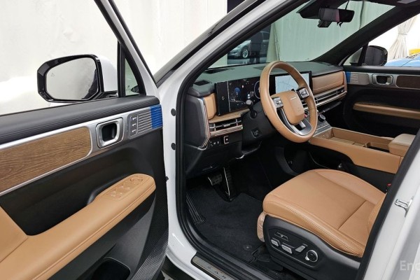 2024 Hyundai Santa Fe с пробегом 8 123 км