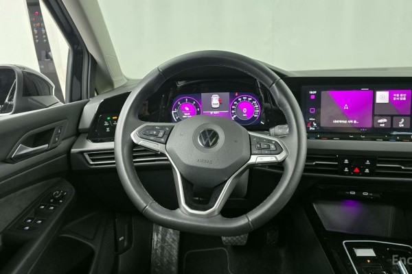 2022 Volkswagen Golf с пробегом 31 639 км
