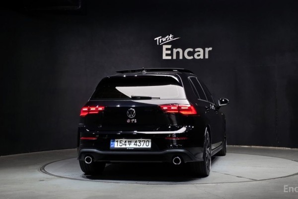 2022 Volkswagen Golf с пробегом 32 672 км