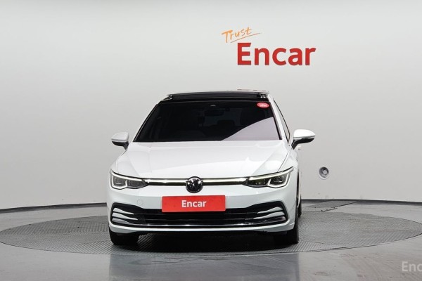 2022 Volkswagen Golf с пробегом 19 408 км