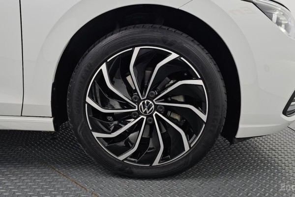 2022 Volkswagen Golf с пробегом 19 408 км