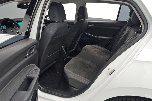 2022 Volkswagen Golf с пробегом 19 408 км