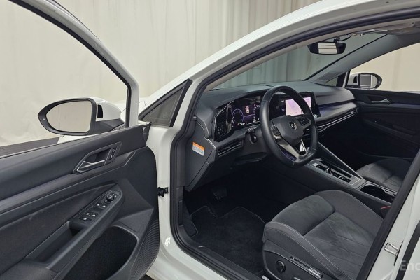 2022 Volkswagen Golf с пробегом 33 389 км