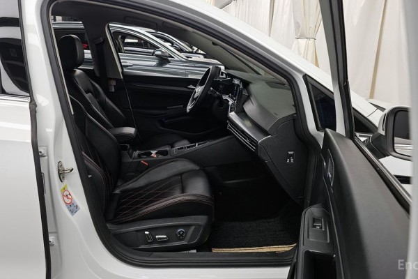 2022 Volkswagen Golf с пробегом 96 402 км