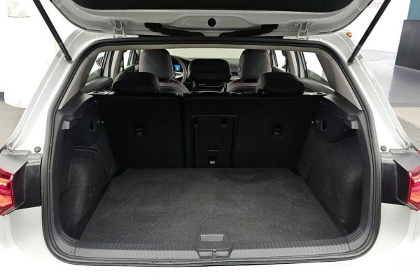 2022 Volkswagen Golf с пробегом 96 402 км