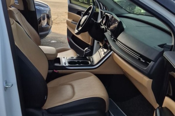 2021 Kia Carnival с пробегом 116 367 км