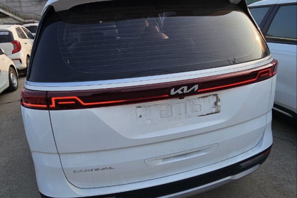 2021 Kia Carnival с пробегом 143 918 км