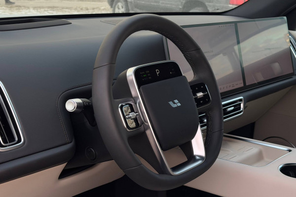 2025 LiXiang L6 без пробега